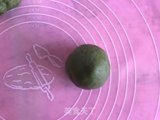 Matcha Strawberry Daifuku recipe