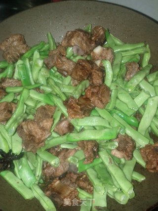 Hand-made Noodles are Also Steamed in The Sauna-----simmered Noodles with Beans and Ribs recipe