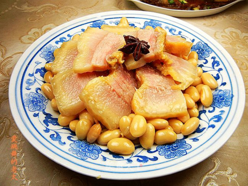 Salted Pork Head Stewed with Soybeans recipe