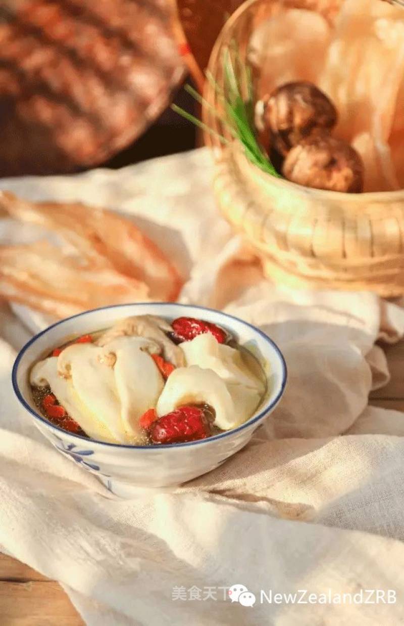 Matsutake New Zealand Flower Maw Soup recipe