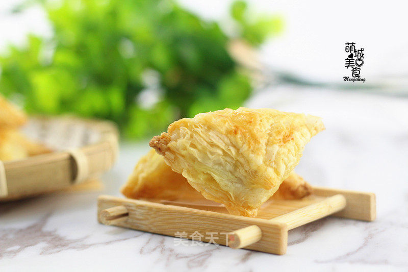 Flying Pie Crust Durian Crisp