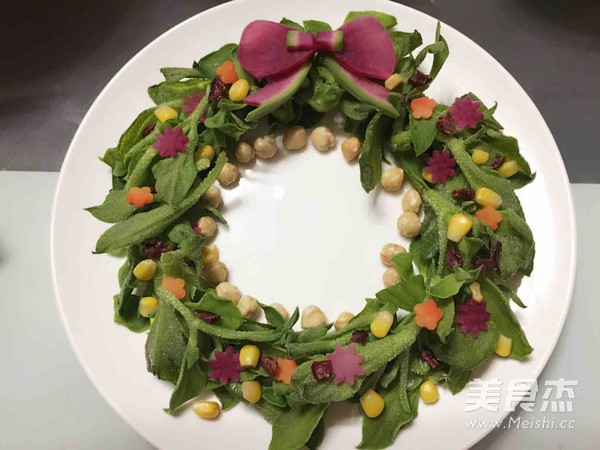 Ice Grass Garland Salad recipe