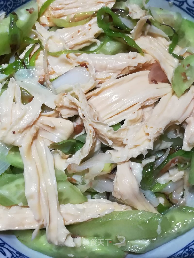 Stir-fried Yuba with Cucumber recipe
