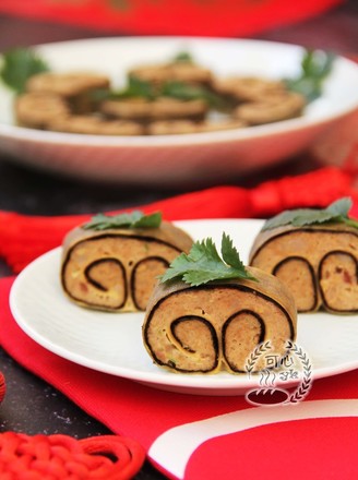 Auspicious Ruyi Rolls---a Lucky Head on The Spring Festival Table