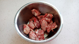Stewed Ribs with Ginkgo-nourishing Yin and Moisturizing Dryness, Nourishing Lungs and Nourishing Stomach recipe