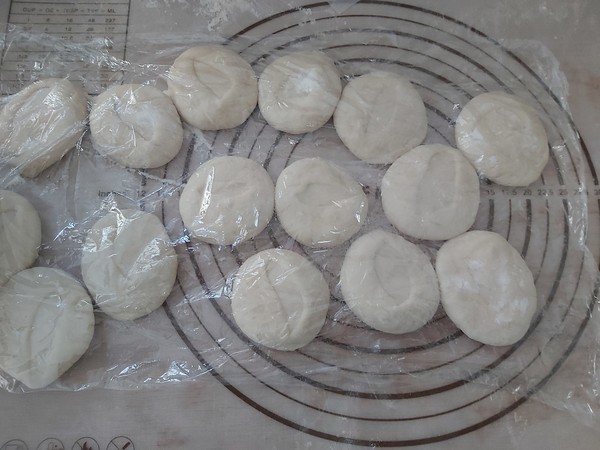 Pork Buns with Cabbage Vermicelli recipe