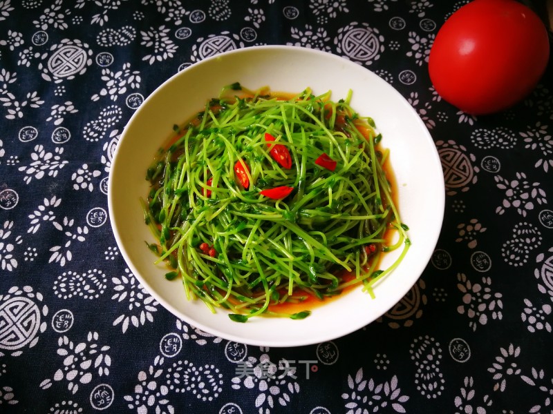 #团圆饭# Fried Pea Seedlings recipe