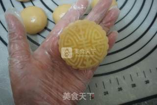 #新良first Baking Competition#cantonese-style Coconut Paste Mooncakes recipe