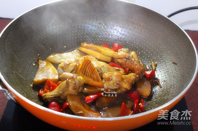 Braised Chicken with Winter Bamboo Shoots recipe