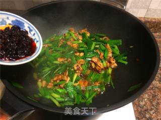 Salt Fried Pork with Garlic Sprouts recipe