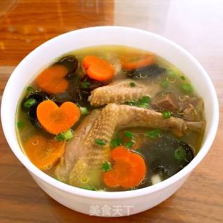 Pigeon Carrot Fungus Soup recipe