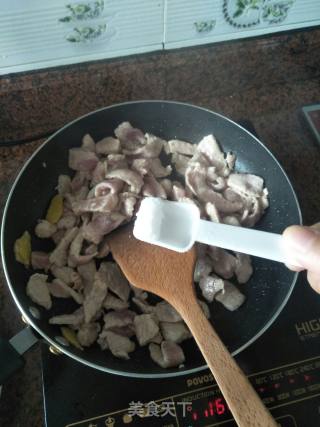 Fried Pork with Onion recipe