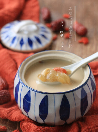 Chinese Wolfberry Milk Stewed Flower Gum recipe