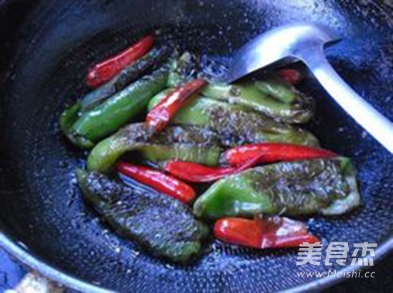 Fried and Braised Spicy recipe