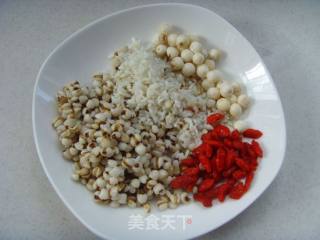 To Invigorate The Spleen and Invigorate Qi---yam Coix Seed Gorgon Congee recipe