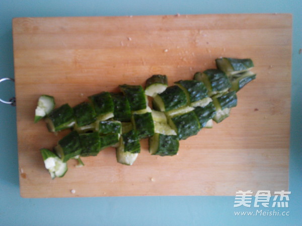 Cucumber with Elbow Flower recipe