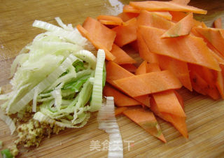 Home Cooking-scrambled Eggs with Cucumber Slices recipe