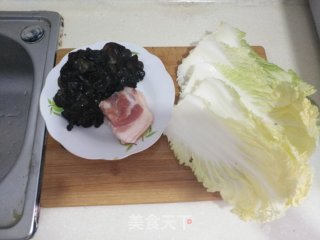 Stir-fried Pork Belly with Cabbage Fungus recipe