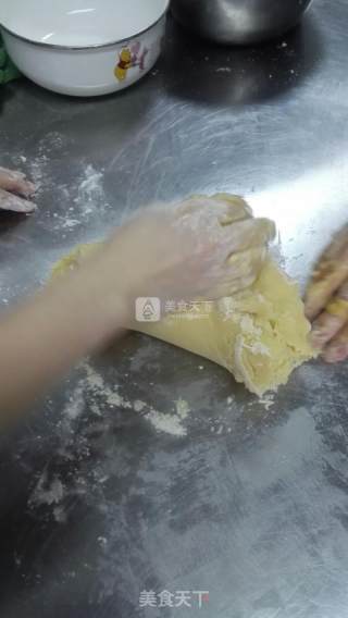 Cantonese Traditional Five-core Moon Cake recipe