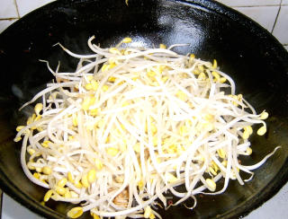 Fried Bean Sprouts with Crystal Powder recipe