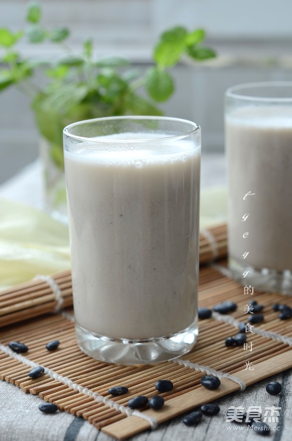 Sunflower Seed Black Soy Milk recipe