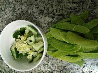 Cold Garlic and Snow Pea Cucumber recipe