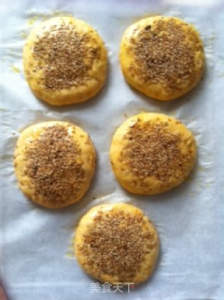 As Sweet and Soft As Bread-pumpkin Bean Paste Cake without A Drop of Oil recipe