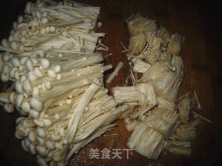 Fried Enoki Mushroom with Egg recipe
