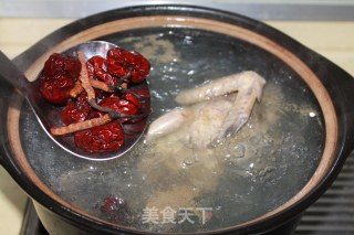【chongcao Pigeon Soup】——a Good Product for Conditioning and Nourishing recipe