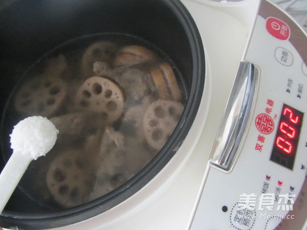 Lotus Root Pork Ribs Soup recipe