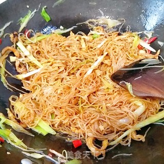 Stir-fried Rice Noodles recipe