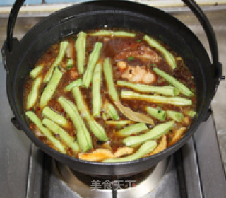 Braised Noodles with Beans and Pork Ribs in Iron Wok recipe