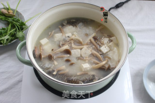 Crucian Carp, Tofu, Mushroom Soup recipe