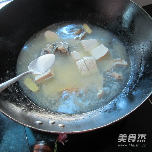 Light Tofu Choi Fish Soup recipe