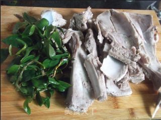 Dendrobium Pork Bone Soup recipe