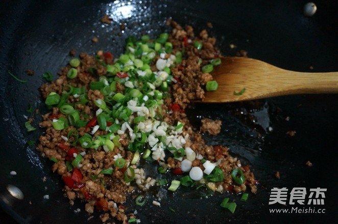 Microwave Version of Minced Pork Vermicelli Baby Dish recipe