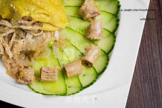 Shredded Chicken with Jellyfish and Red Onion Head recipe