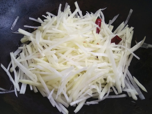 Hot and Sour Potato Shreds recipe