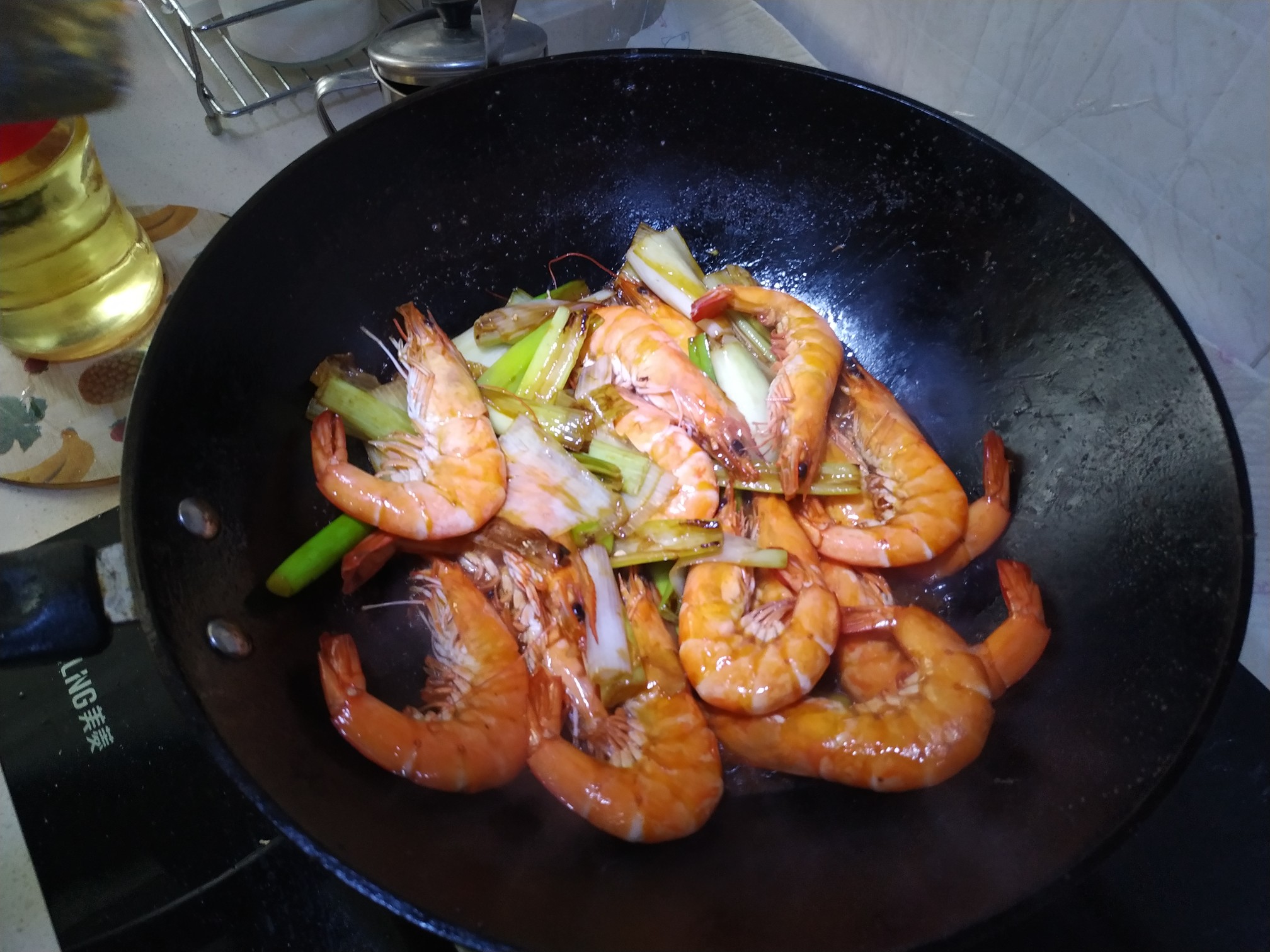 Fried Sea Prawns with Green Onions recipe