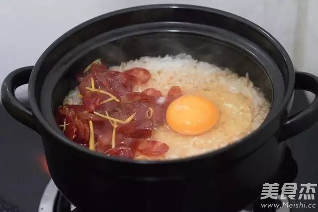 Cantonese Sausage Claypot Rice recipe