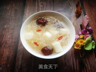 Red Dates, Yam and Tremella Soup recipe