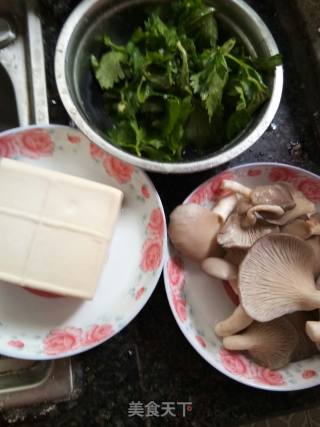 Celery Leaf Tofu Soup recipe