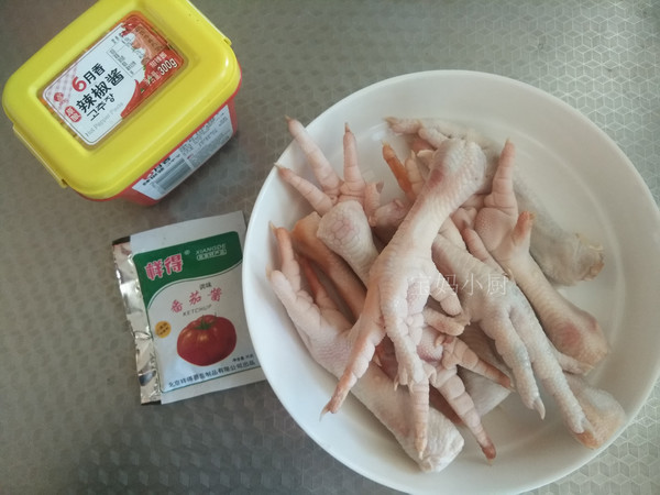 Chicken Feet with Hot Sauce recipe