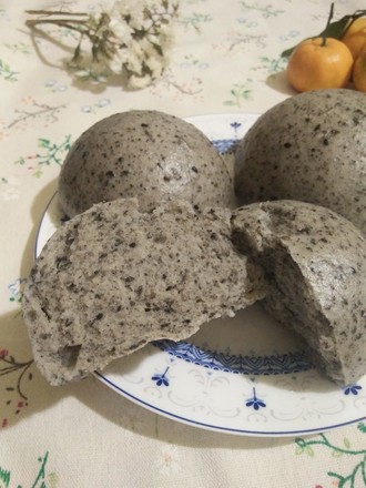 Coconut-flavored Black Sesame Buns recipe