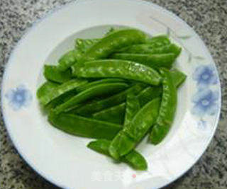 Fried Snow Peas with Winter Bamboo Shoots recipe