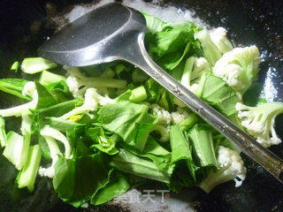 Stir-fried Cauliflower with Canola recipe