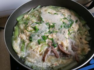 Beef Loofah Duck Egg Soup recipe