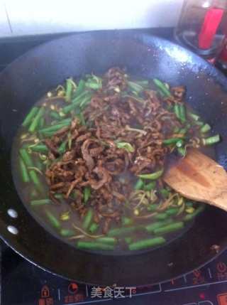 Braised Noodles with Shredded Pork recipe