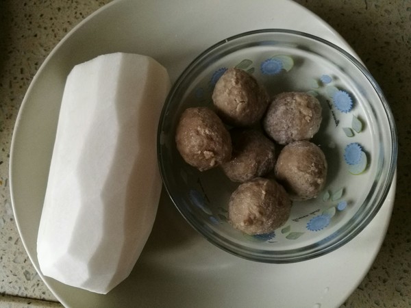White Radish Beef Balls in Clay Pot recipe