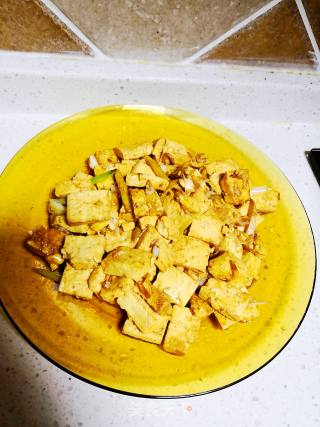 Stir-fried Tofu with Shrimp Skin recipe